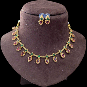 Antique Necklace Set (D26)